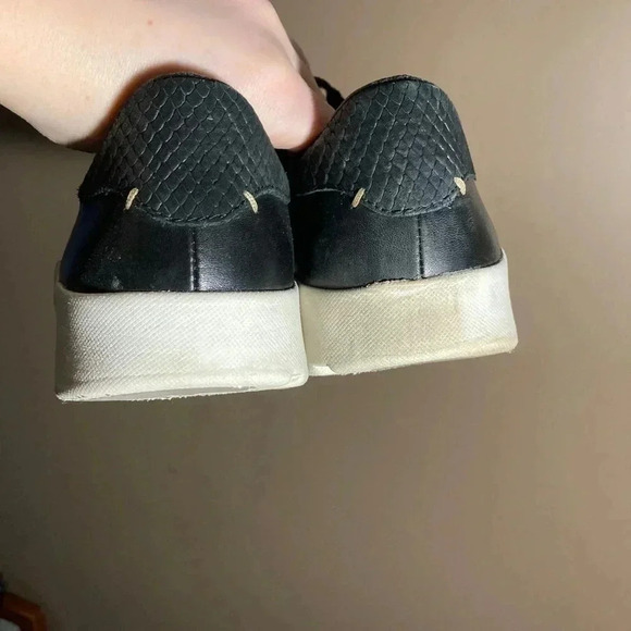 Clarks black leather white sole  platform sneakers - Picture 4 of 7